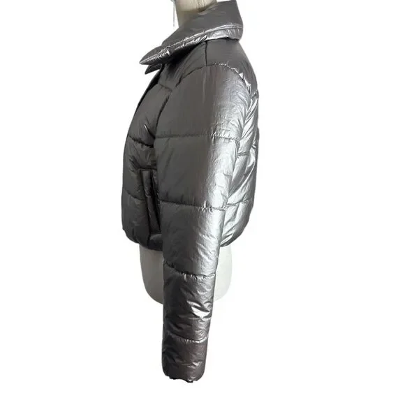 Bar III Puffer Silver Metallic Cropped Snap Zip Up Jacket - Picture 5 of 9